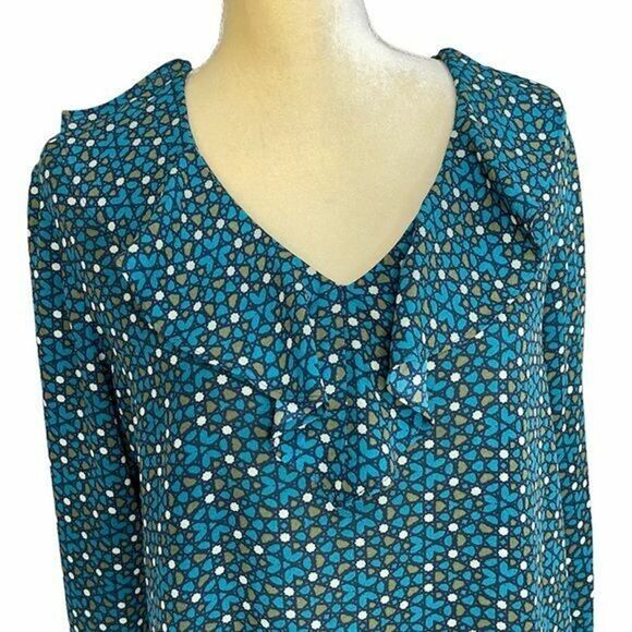 Van Heusen Women’s Top Blouse Size M Ruffle Neck Green 3/4 Sleeves - Picture 4 of 16